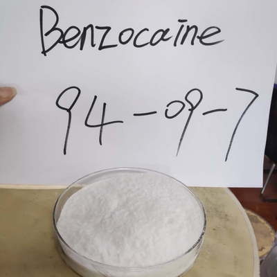 Qualidade excelente do preço da fonte pó maioria 99% puro material farmacêutico do Benzocaine de CAS 94-09-7 da melhor